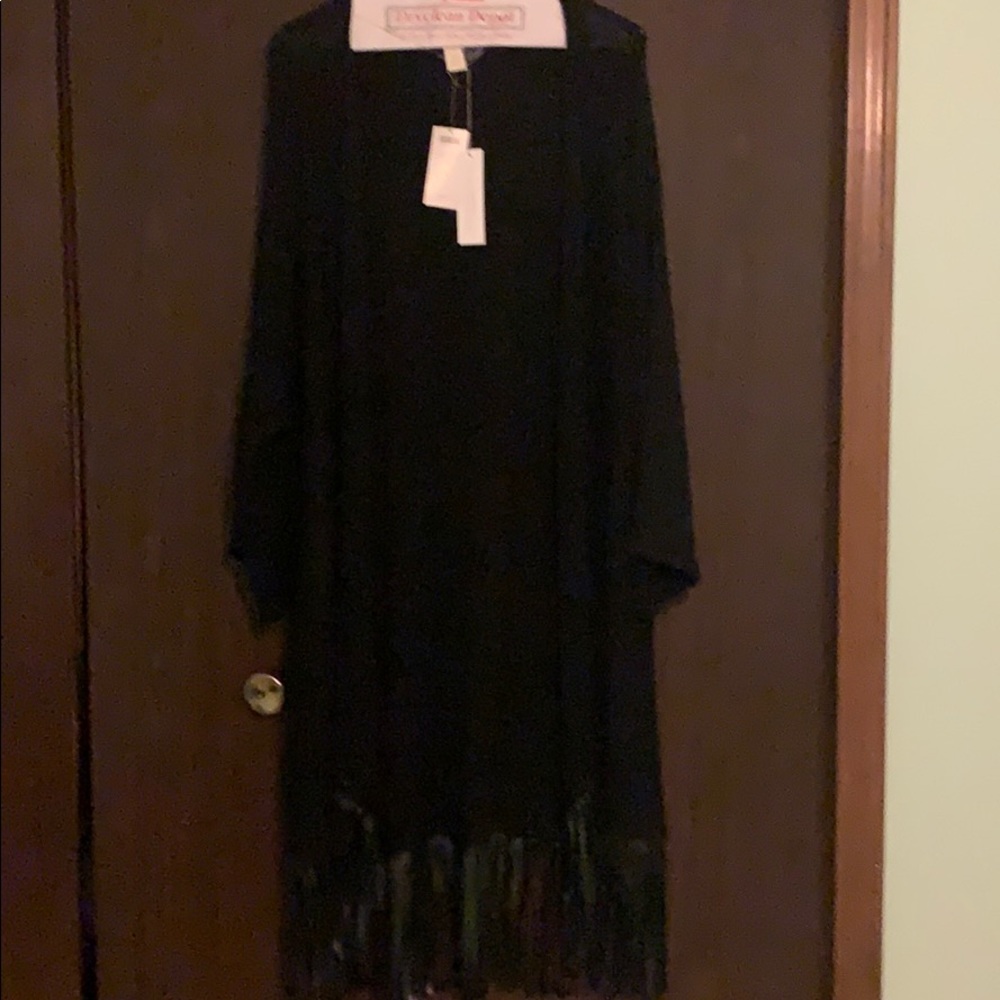 Sweater with fringes